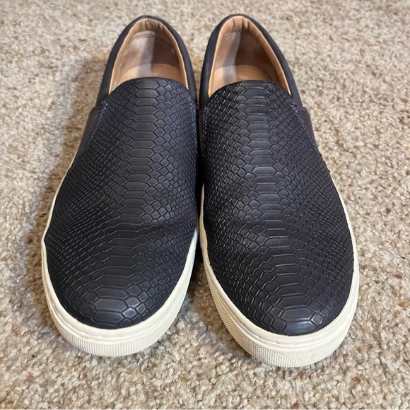 Vince Leather Snakeskin Embossed Slip On Sneakers Comfy Suede Shoes Navy Blue 9M - Picture 2 of 7